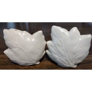 Better‎ Homes & Gardens Cream Maple Leaf Salt & Pepper Shaker Set Fall Autumn